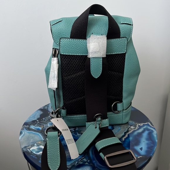 Coach Sling Pack - Picture 2 of 10